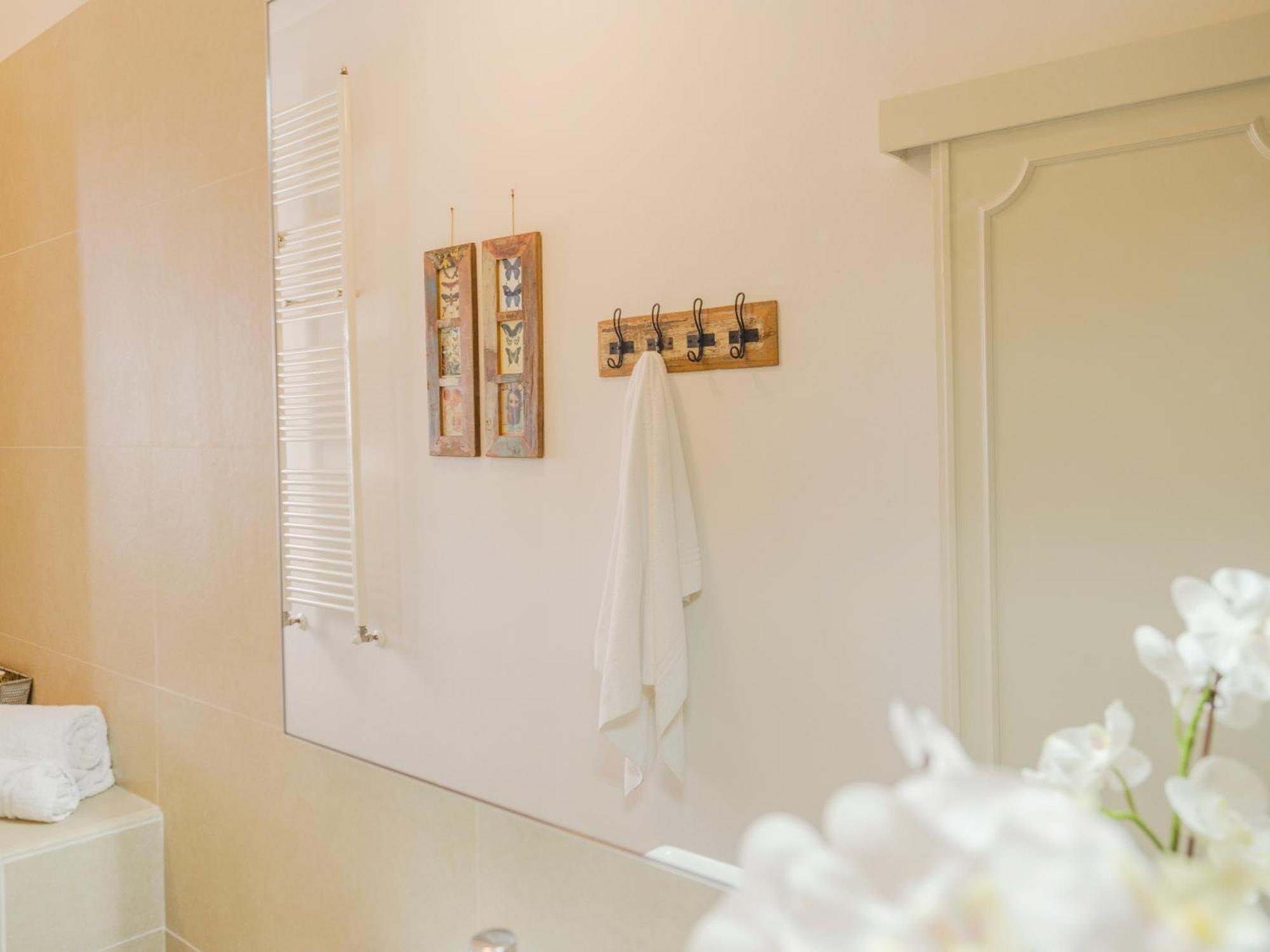 Casa Ari - Bright And Spacious Flat With Terrace Florencia