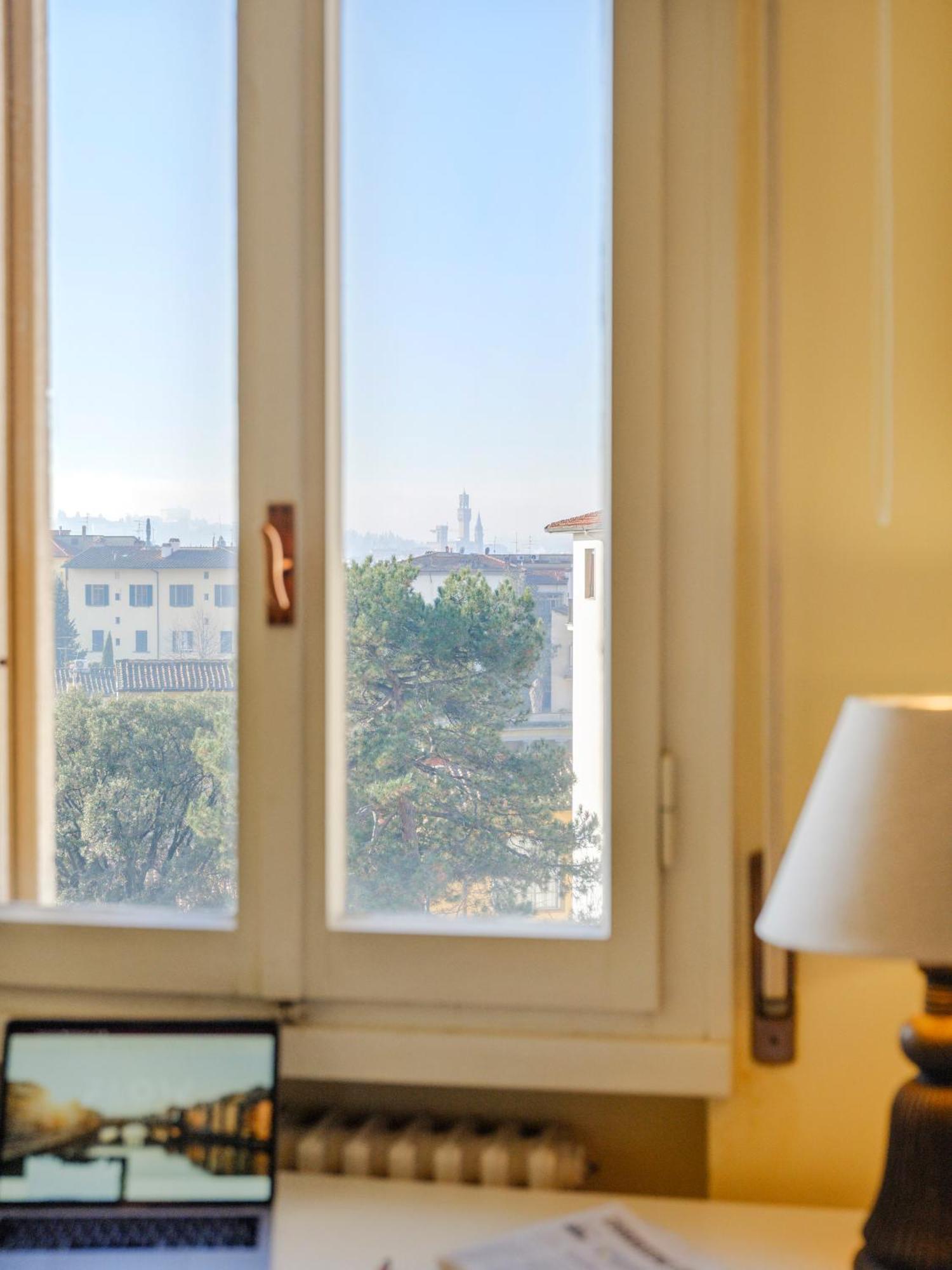 Casa Ari - Bright And Spacious Flat With Terrace Florencia