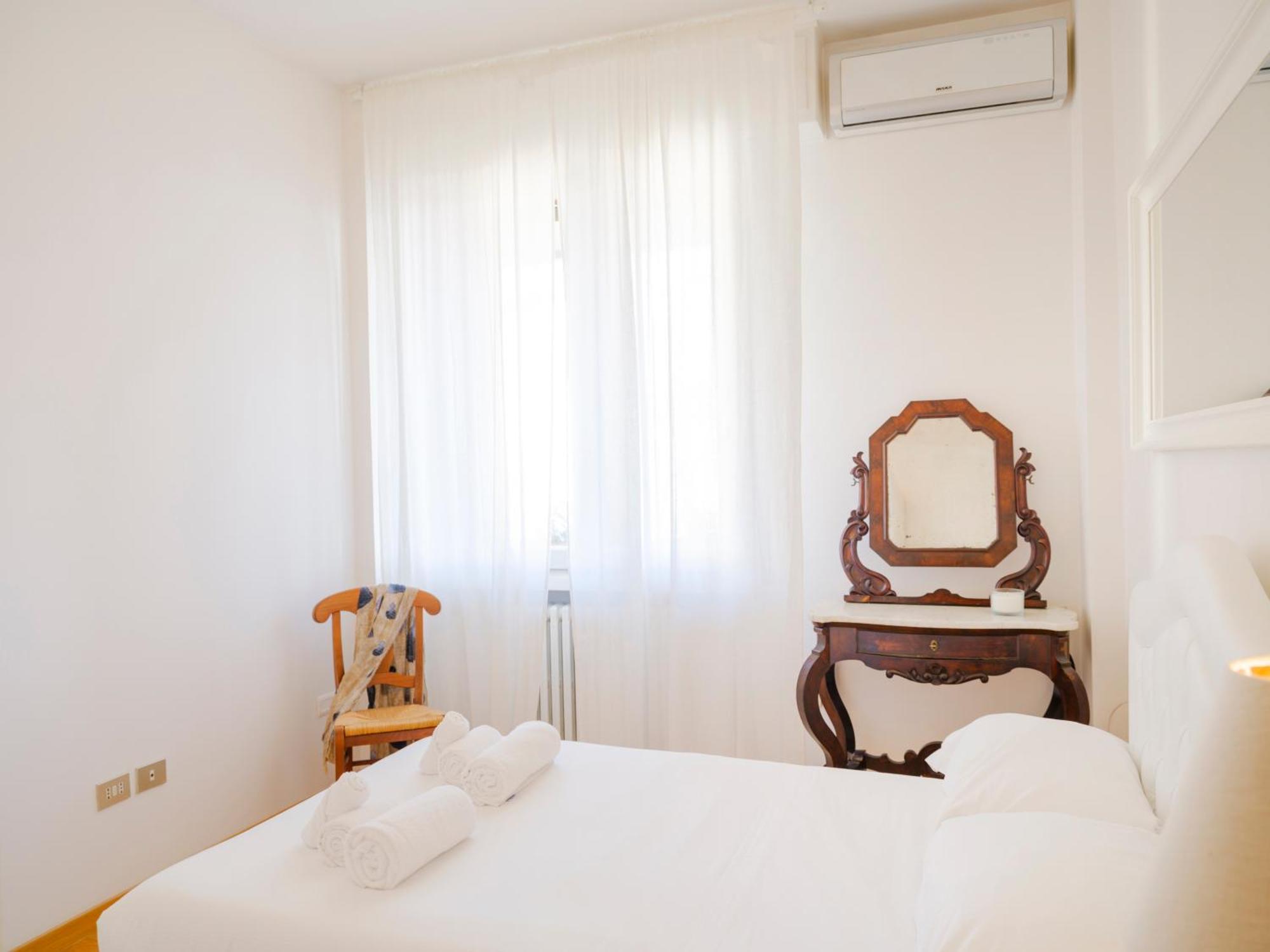 Casa Ari - Bright And Spacious Flat With Terrace Apartamento Florencia