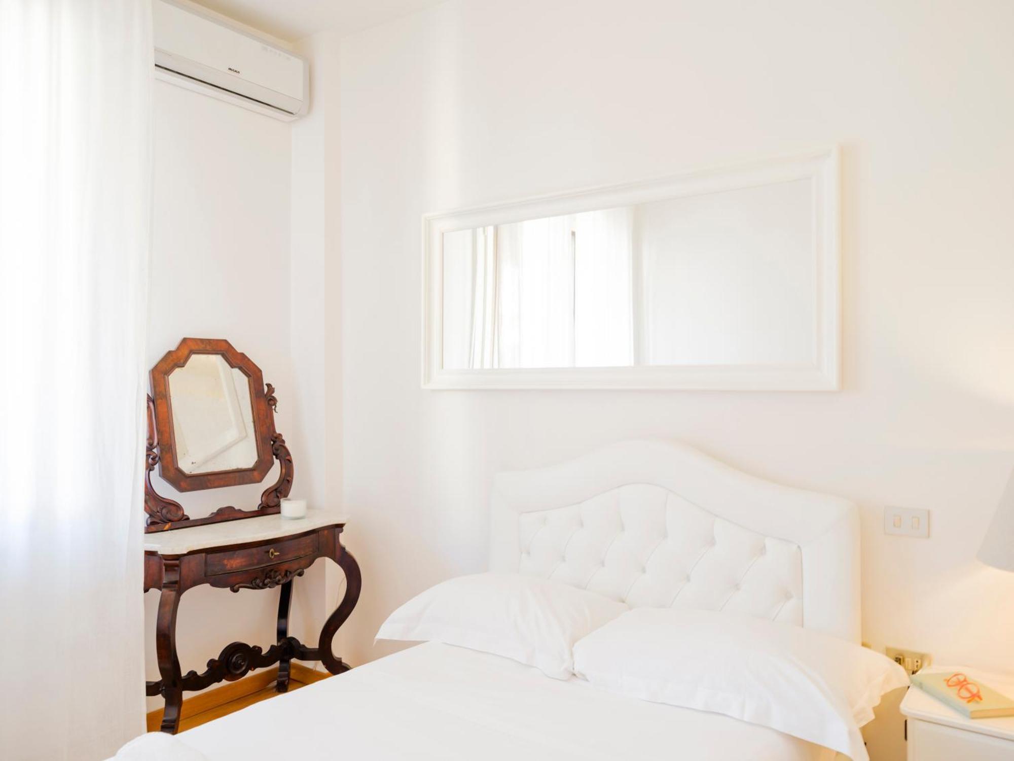 Casa Ari - Bright And Spacious Flat With Terrace Florencia