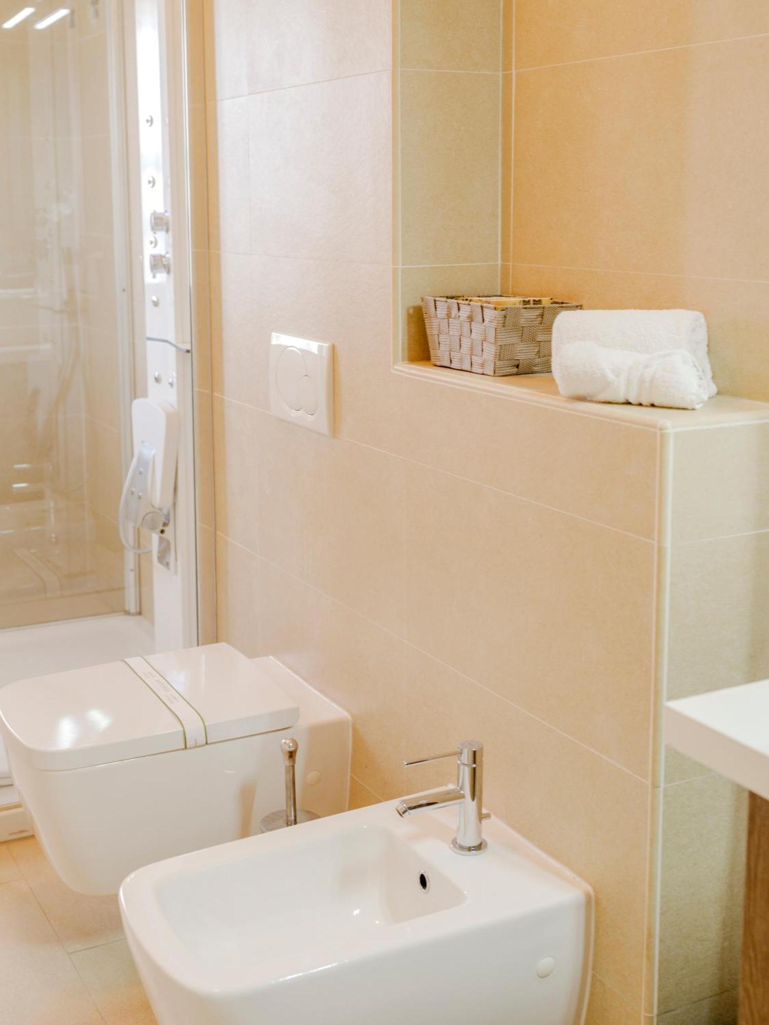 Casa Ari - Bright And Spacious Flat With Terrace * Florencia